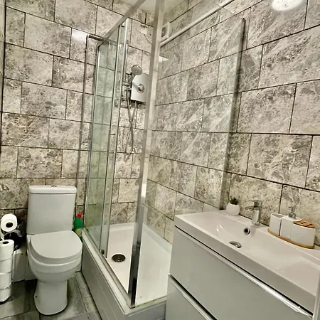 Comfortable Flat In Stokes Croft 아파트 *