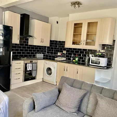 Apartment Comfortable Flat In Stokes Croft Bristol
