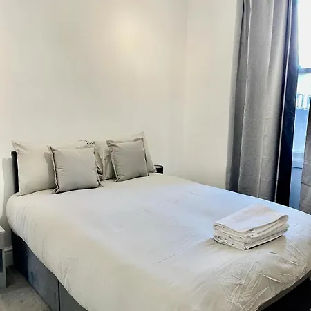 Comfortable Flat In Stokes Croft *